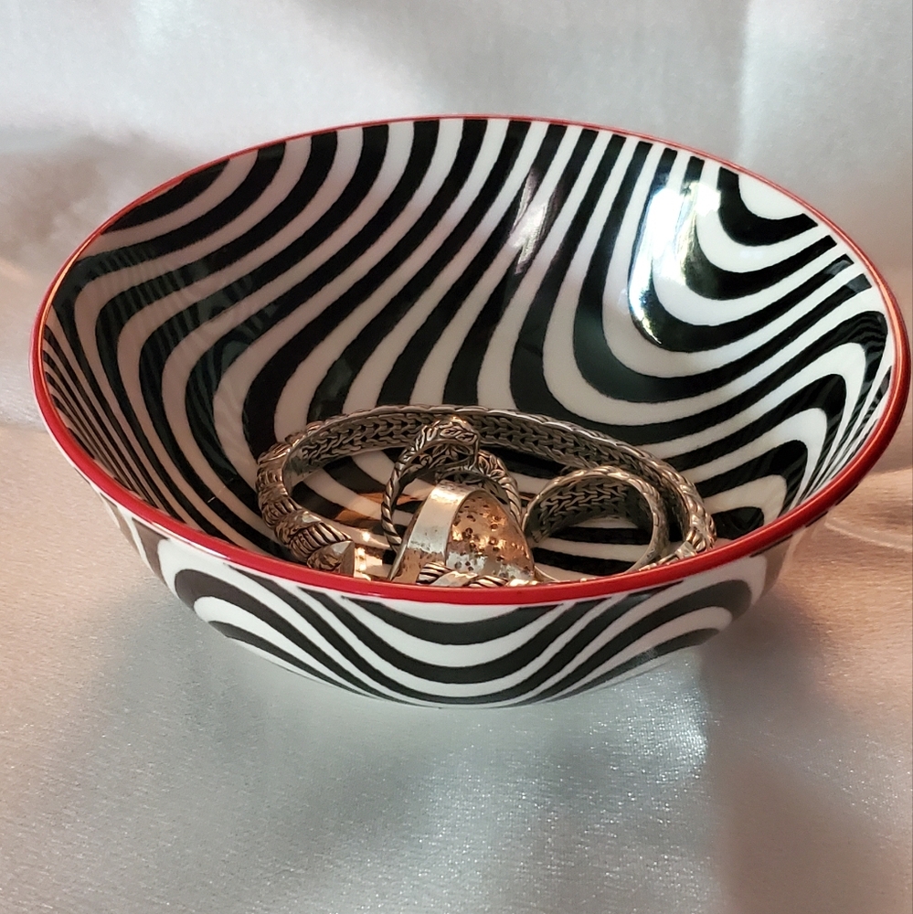 NEW- Trinket Dish‎